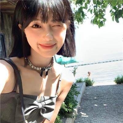 蕾哈娜内衣秀3